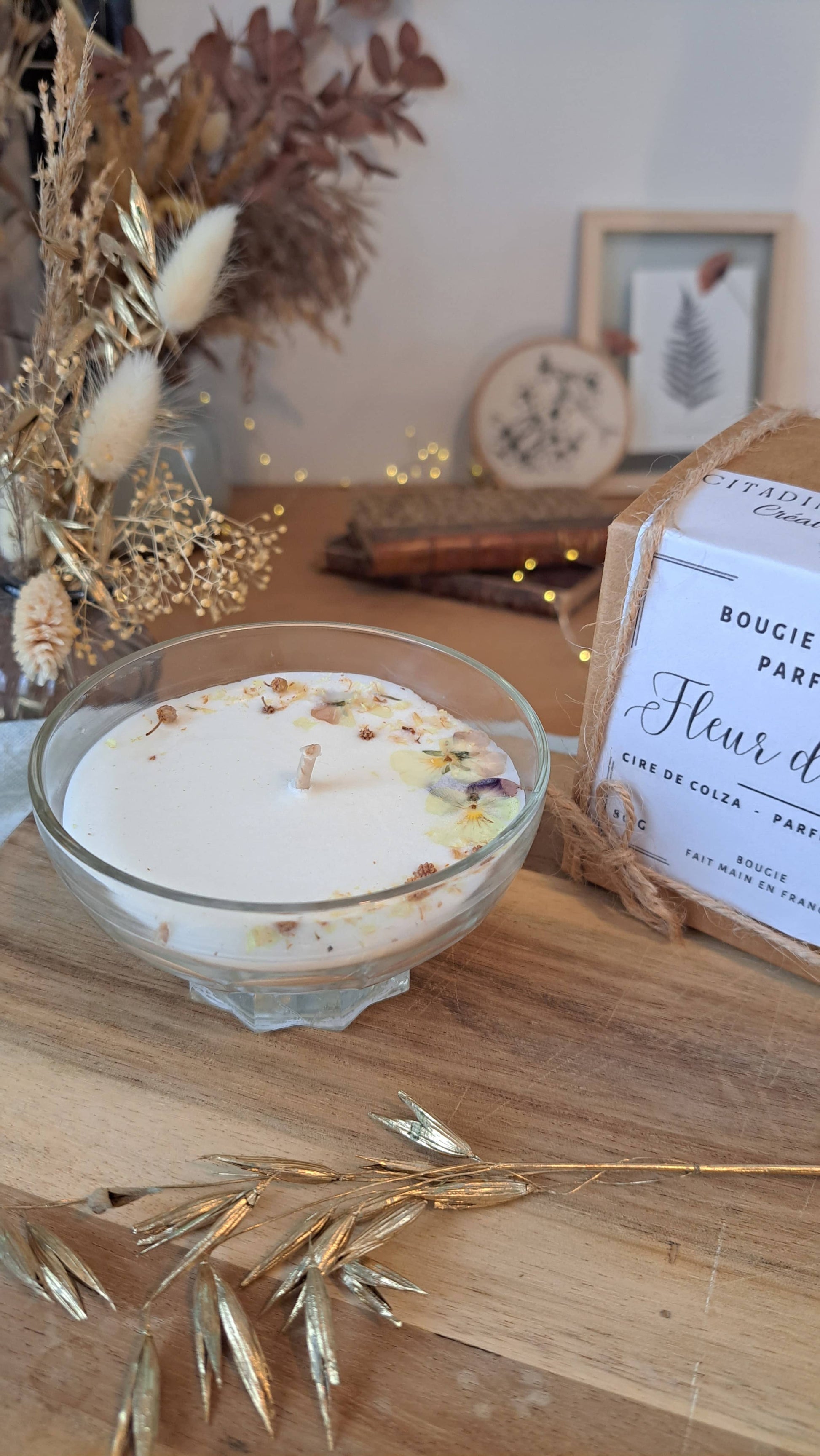 Bougie fleurs de pensee naturelle