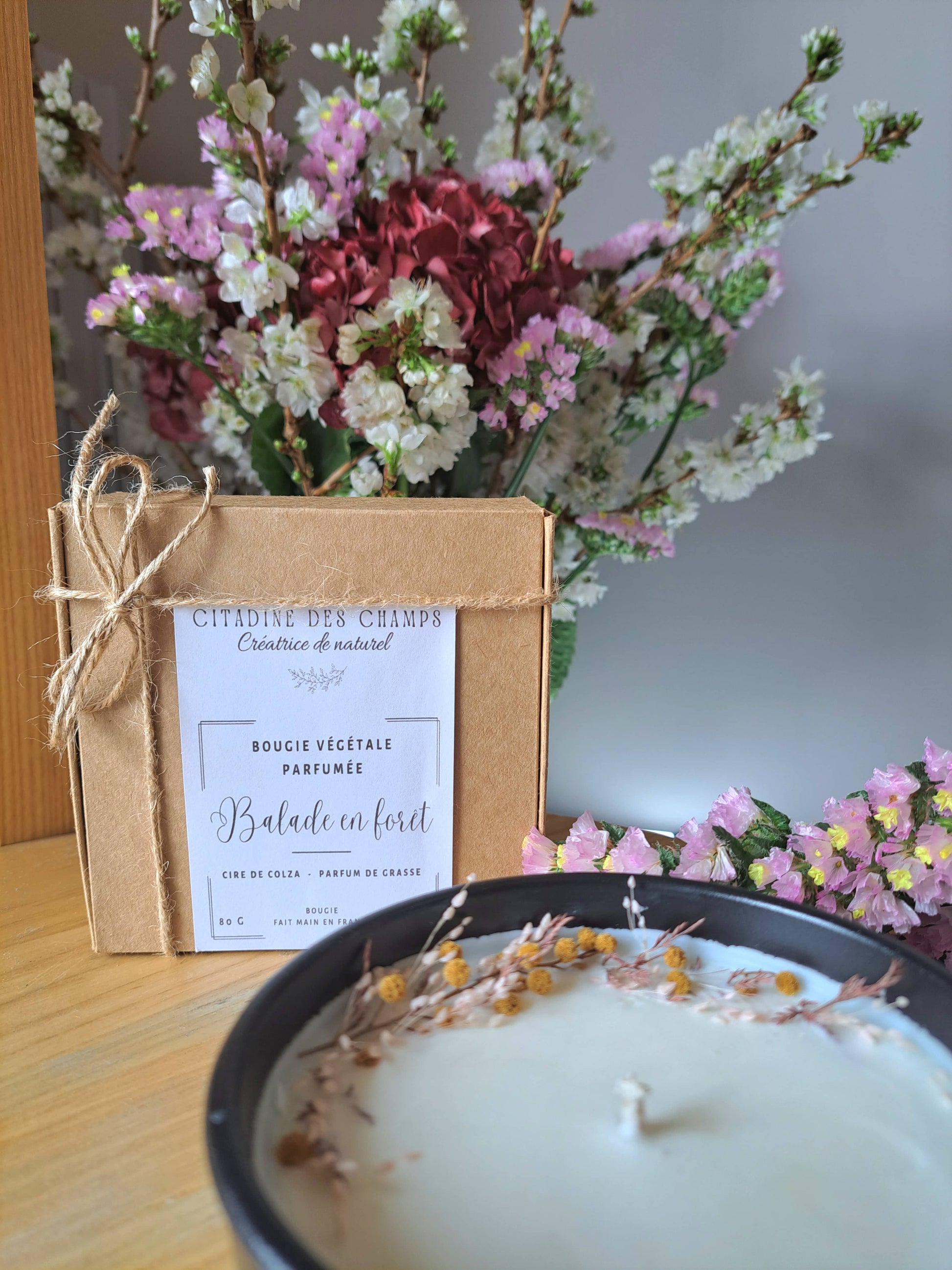 Bougie fleurs sechees, naturelle et parfumee 7