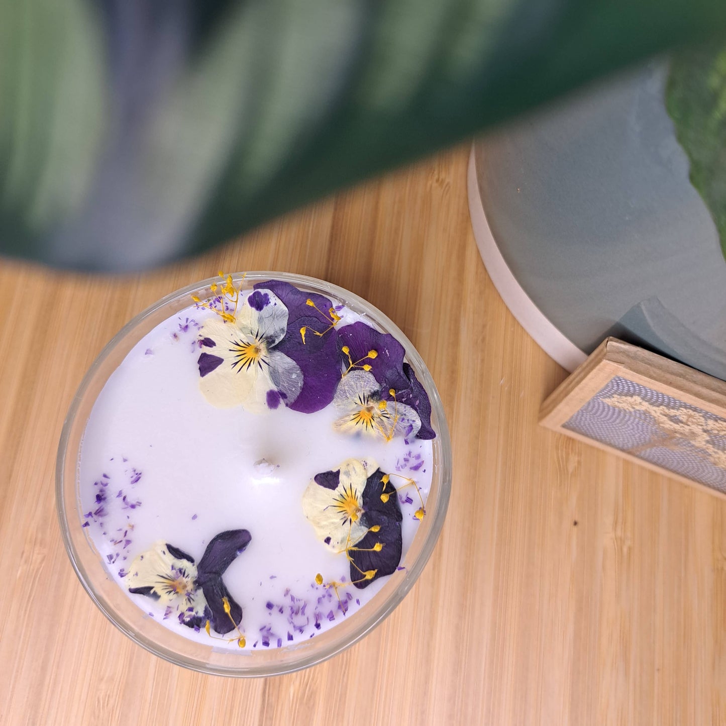 Bougie naturelle pensée