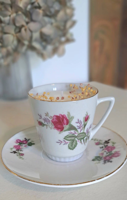 Bougie naturelle dans tasse chinée