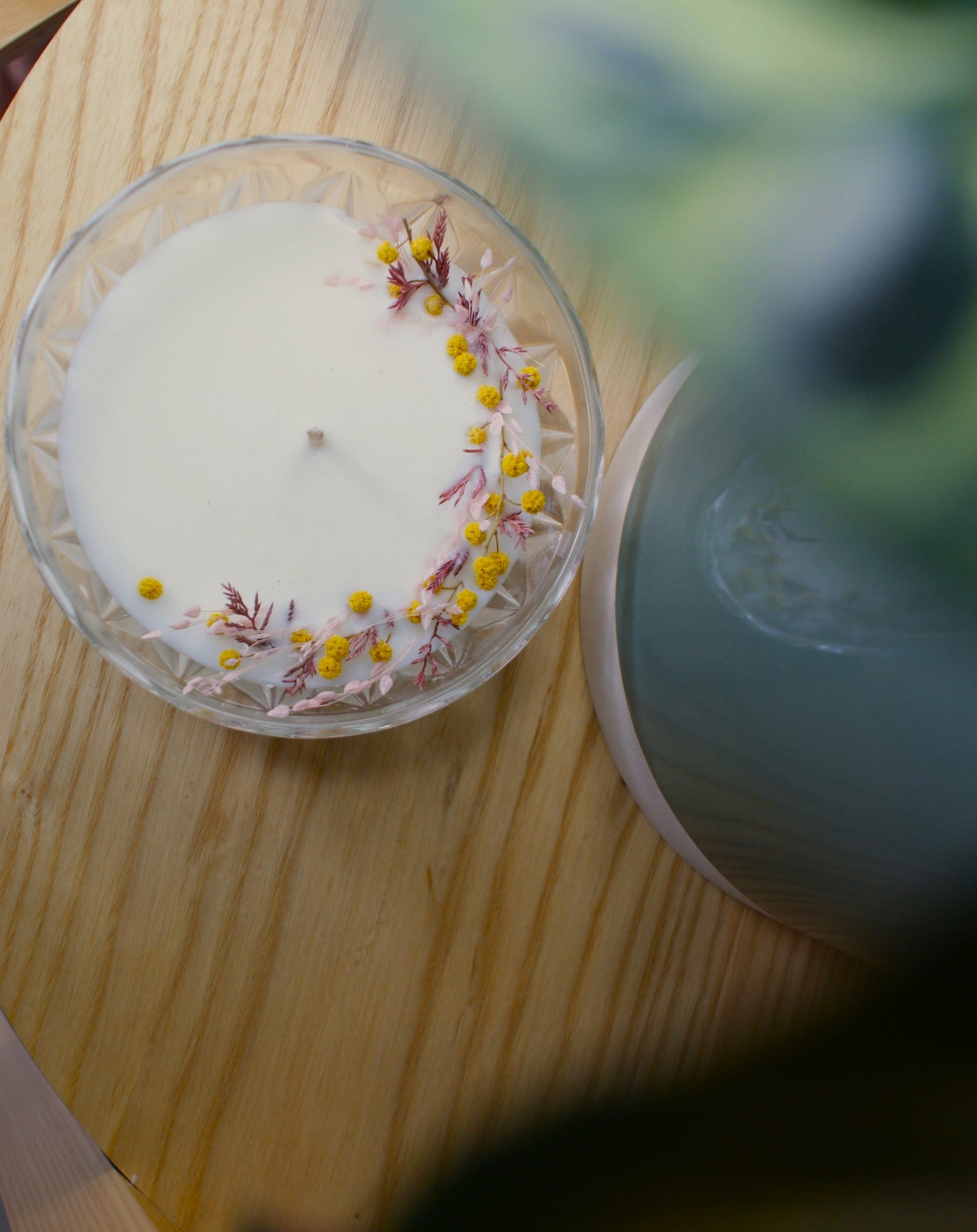 Bougie fleurs sechees, naturelle et parfumee 5