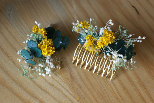 Peigne de coiffure avec fleurs sechees et eucalyptus avec sa boutonniere assortie 1