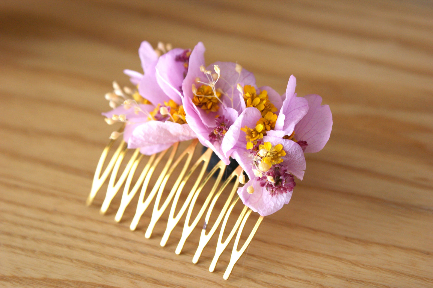 Peigne fleurs sechees et hortensia 1