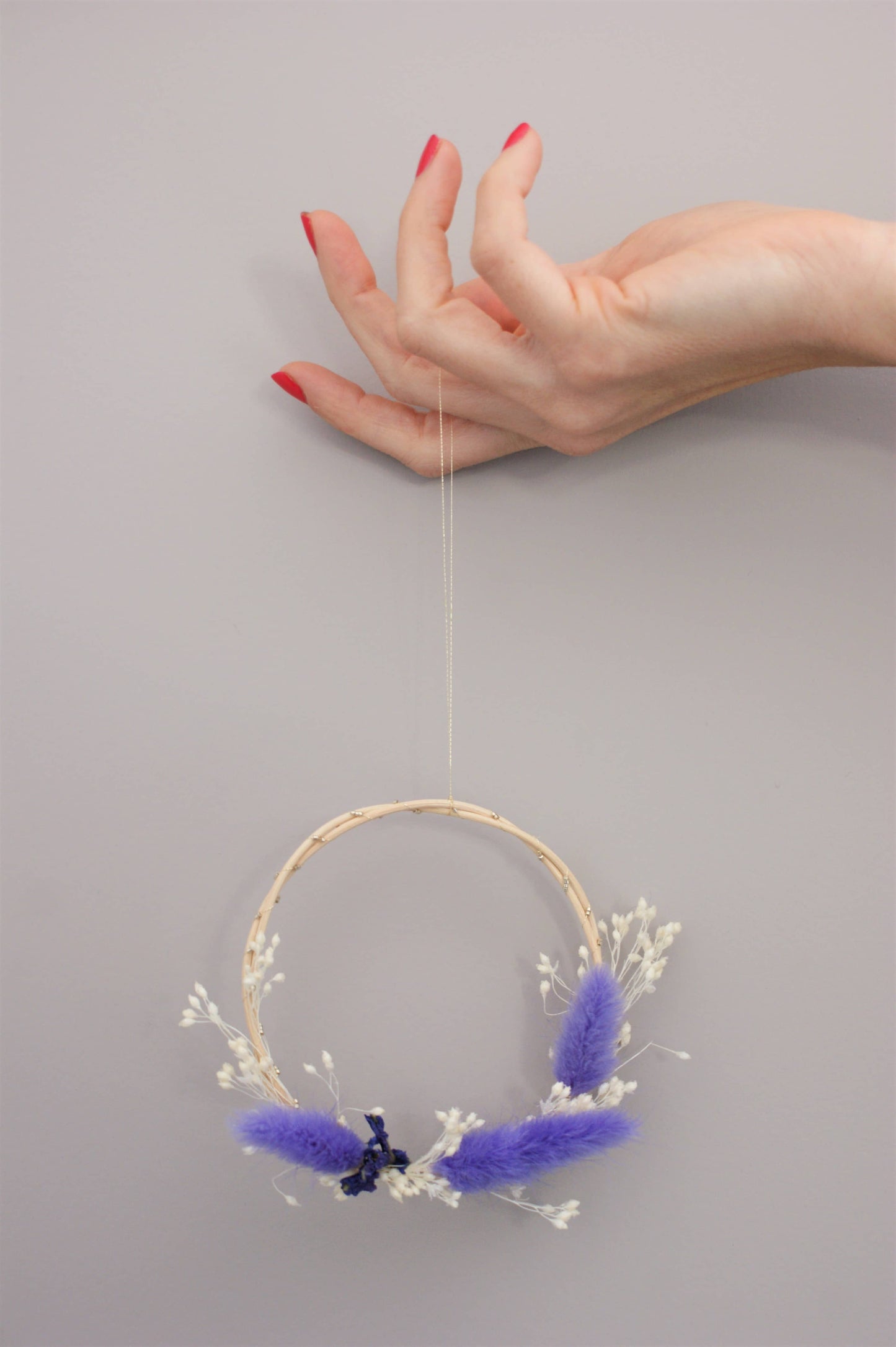 Petite couronne de fleurs sechees pour décoration murale 6