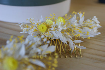 Peigne chignon fleurs stabilisées et fleurs jaunes