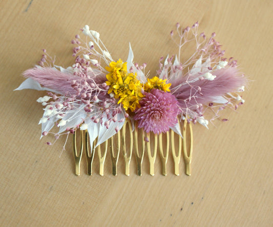 Peigne à cheveux en fleurs sechees et boutonniere de fleurs  assorties 1